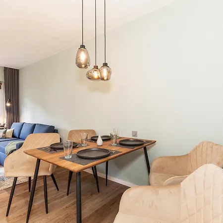 Fuchsbau - 2 Mit Balkon